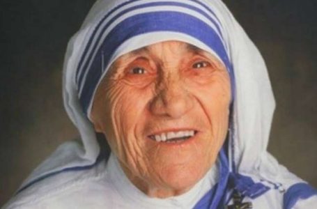 41 vjet nga nderimi i Shën Terezës me çmimin më të lartë të Indisë