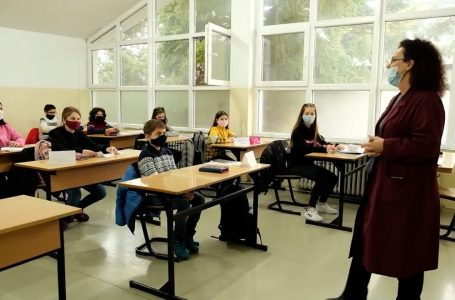 Numri i të infektuarëve në shkollat e Gjakovës