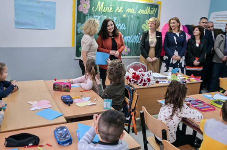 Osmani uron nxënësit për rifillimin e mësimit