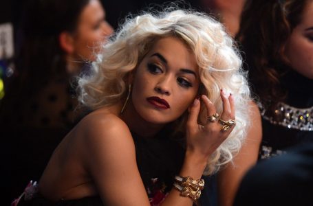Rita Ora do të mbyllet për dy javë në një hotel të Australisë