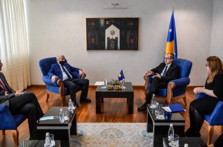 ​Hoti garanton mbështetjen financiare për RTK-në