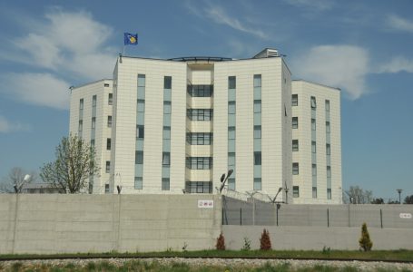 AKI ende pa drejtor, jo stabiliteti politik po dëmton çështjet e sigurisë