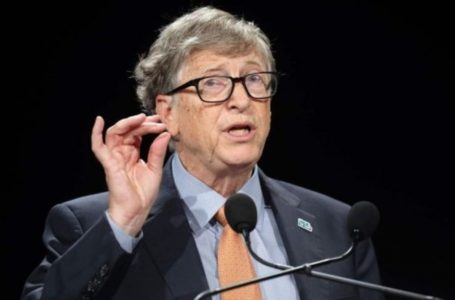 Gates: Bota përballë dy rreziqeve të mëdha