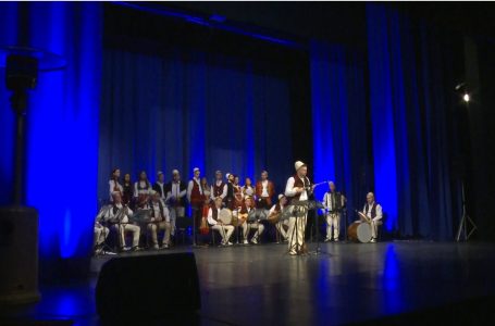 Ansambli i këngëve dhe valleve “Shota” mban koncert në Gjakovë