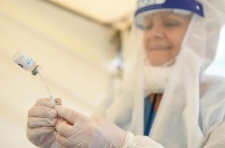 E konfirmon shefi i UNICEF-it: Sonte në Kosovë arrijnë shiringat për vaksinën kundër COVID-19