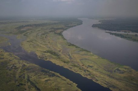 Së paku 60 të vdekur e qindra të zhdukur, pas fundosjes së anijes në lumin Kongo