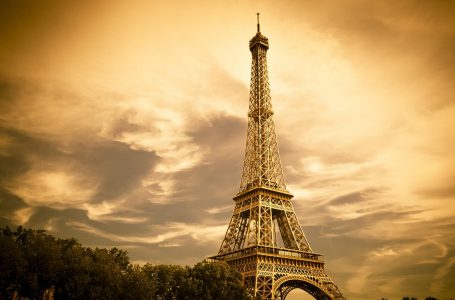 Kulla e Eiffelit i nënshtrohet renovimit më të shtrenjtë para Lojërave Olimpike