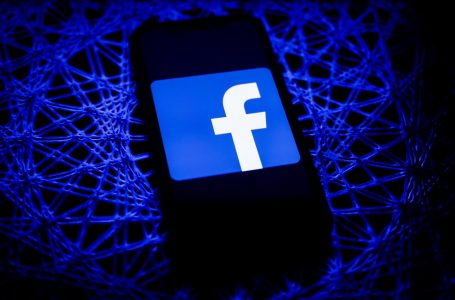 Facebooku pritet të lansojë orën inteligjente në vitin 2022