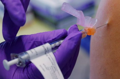 Marrja e një doze të vaksinës së Pfizerit mbron nga riinfektimi