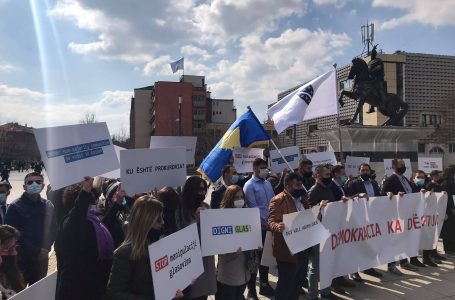 ​Komunitetet jo-serbe në Kosovë: Demokracia ka dështuar