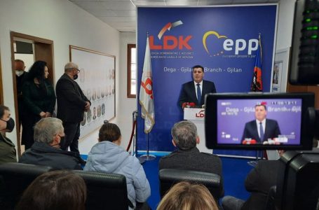 Lutfi Haziri zyrtarizon kandidaturën për kryetar të LDK-së