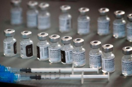 Mori dozën e dytë të vaksinës Pfizer, infermieri nga Hasi në gjendje të rëndë