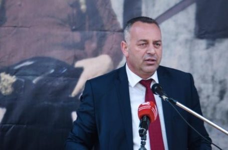 ​Deçani kujton të rënët, Ramosaj: 24 marsi i 1999-ës popullit ia ngjalli guximin dhe shpresën