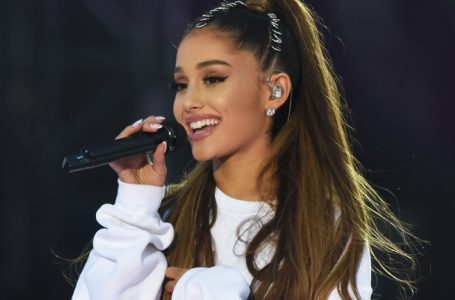 Ariana Grande i bashkohet jurisë së “The Voice”