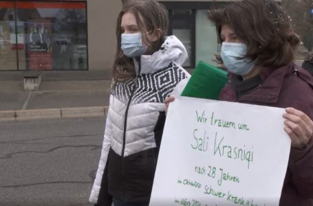 Gjermani: Homazhe dhe protesta pas dëbimit të burrit të sëmurë nga Kosova
