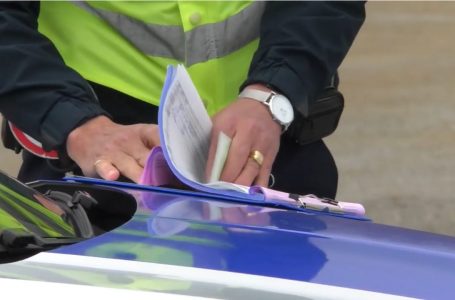 Gjobiten 678 qytetarë për mosmbajtjen e rripit të sigurisë në Gjakovë