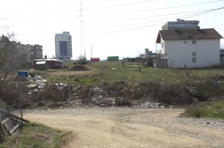 Banorët e lagjes “Pika e Zezë” ankohen për mungesë të infrastrukturës