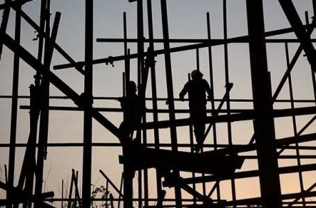 Vodhi rreth 50 shtylla metalike, arrestohet një person në Gjakovë