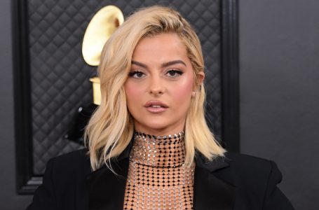 E lodhur nga ‘photoshop’-i, Bebe Rexha vendos të publikojë video ku tregon dukjen pa makijazh dhe strijat në trup