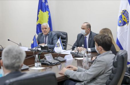 Sveçla paralajmëron kalimin e Ligjit për Pensionim të Parakohshëm për policët