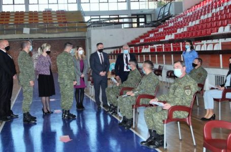 Fillon vaksinimi kundër COVID-19 i personelit të shërbimit mjekësor të FSK-së
