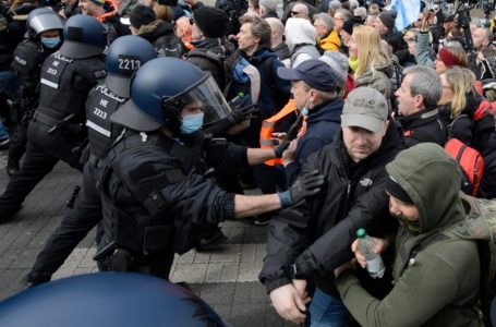 Disa vende evropiane protestojnë kundër masave ndaj Covid-19