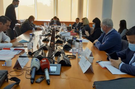 Mblidhet komisioni për Ekonomi, kërkohet që të mos paguhet energjia elektrike për qytetarët në veri