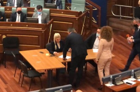 Përfundon raundi i parë i votimit për president