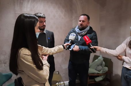 Rukiqi: Vendimi i Qeverisë i dëmshëm për ekonominë, rastet i rritën politikanët më fushatën zgjedhore