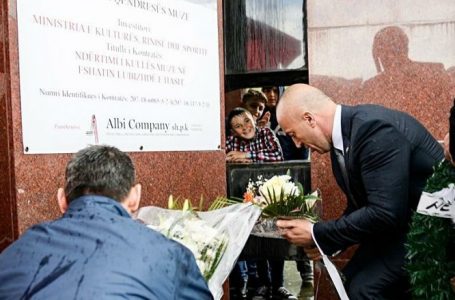 Haradinaj kujton të rënët në Lubizhdë të Hasit: Në këtë rajon shkruhej historia e popullit shqiptar