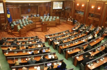 Të hënën Kuvendi mbanë seancë për vaksinat