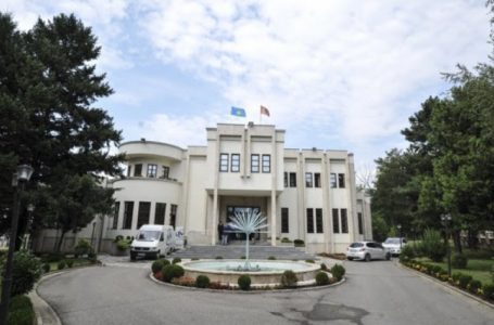 Aktakuzë ndaj drejtoreshës për arsim në Prizren