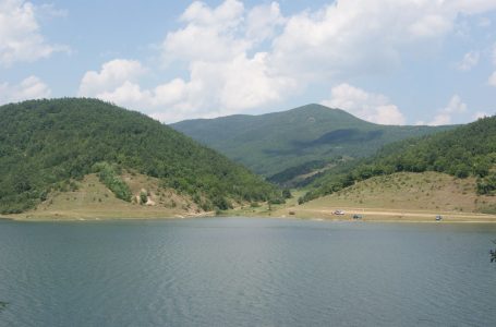 Gjendet gjallë vajza që humbi mbrëmë te Liqeni i Badovcit