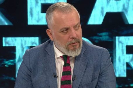 Sokol Balla kritikon Kurtin: Për inatet e tua me Ramën, po i lë qytetarët e Kosovës pa vaksina