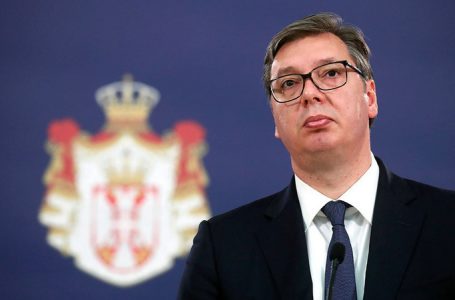 Vuçiq ndan nga 100 euro për serbët e Kosovës