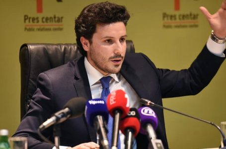 Abazoviq do të votojë për shkarkimin e ministrit malazez që mohoi gjenocidin serb në Srebrenicë
