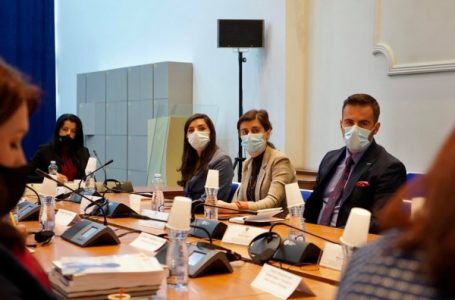 Komisioni për të drejtat e njeriut i premton mbështetje shoqatave për gratë e dhunuara gjatë luftës