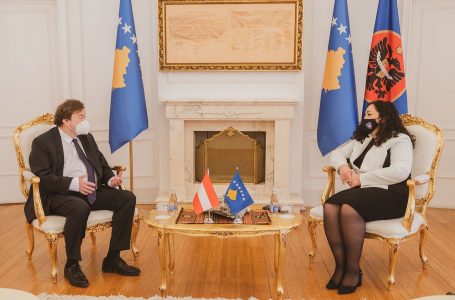 Presidenti i Austrisë i dërgon urime Presidentes Osmani
