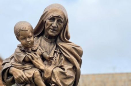 Inagurohet një tjetër statujë e Nënë Terezës në Brooklyn