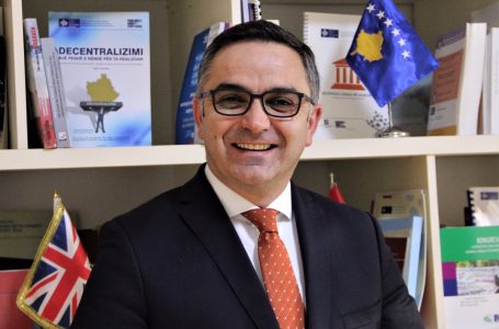 Besnik Tahiri: Prioritet duhet të jetë çështja me pandeminë, pastaj dialogu me Serbinë