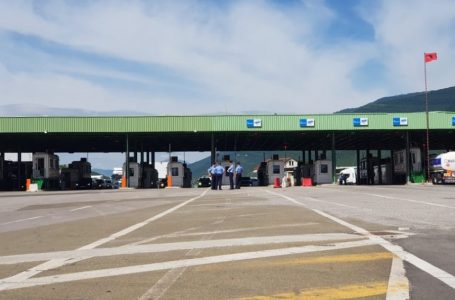 Edhe sot shumë qytetarë ia mësynë Shqipërisë