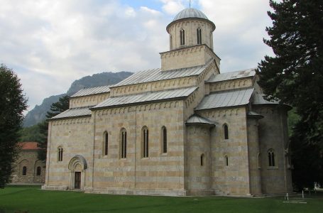 Përmes letrës, Osmani e Kurti i tregojnë Europa Nostra që Manastiri i Deçanit s’është i rrezikuar