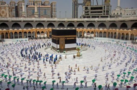 Vetëm tri grupe besimtarësh do të mund të shkojnë në Mekë gjatë Ramazanit
