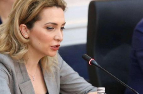 A ka kaluar Albena Reshitaj në Grupin Parlamentar të Lëvizjes Vetëvendosje?