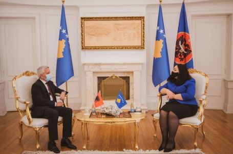 Osmani e rithekson sigurimi i vaksinave, prioritet mbi prioritetet për ne
