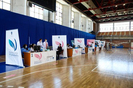 ​Vaksinimi i të moshuarve 75 vjeç e më shumë vazhdon deri më 22 prill