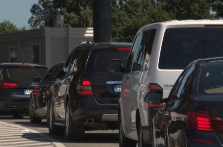 Rreth 90 mijë kosovarë kanë kaluar fundjavën në Shqipëri e Mal të Zi