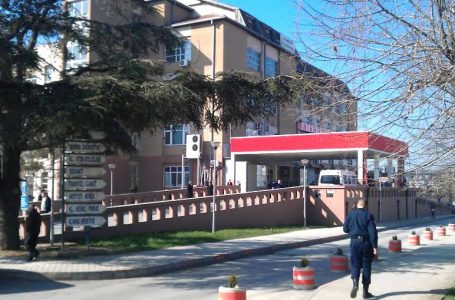 Bie nga lartësia e një shtëpie, dërgohet në QKUK