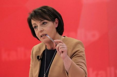 Gërvalla reagon rreth hulumtimit për vaksina, mbron minisrin Vitia