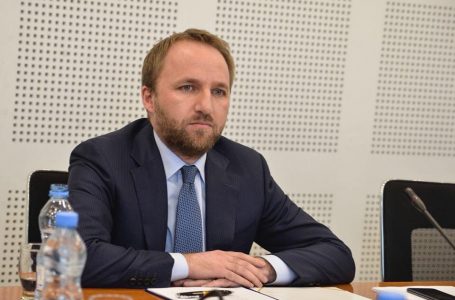 ​Tahiri: Ndërkombëtarët të mos heshtin para krimeve serbe